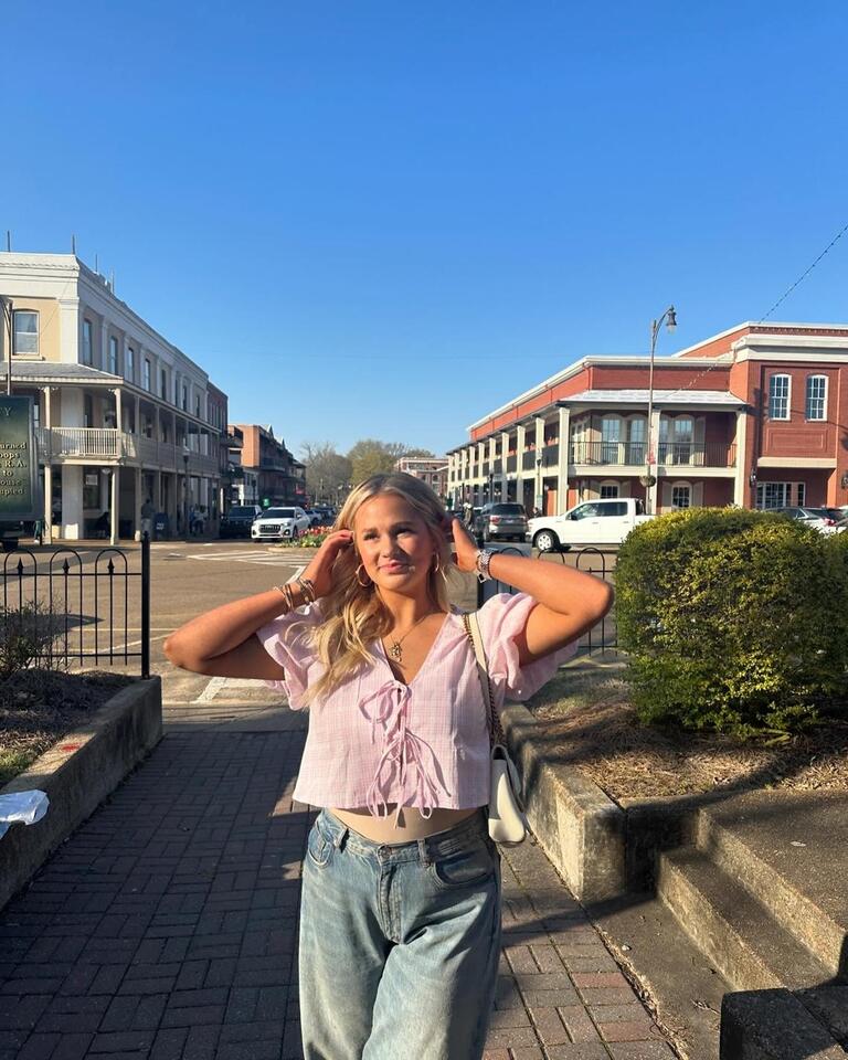 Emily Maynard's Children: Meet The Bachelor Alum's 6 Kids - NewsBreak