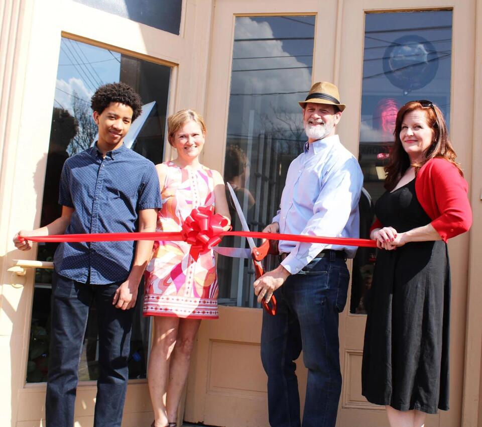 Matthews Creek Marketing celebrates presence in Warrenton with ribbon ...