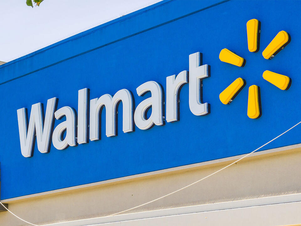 customers-discover-another-surcharge-fee-at-walmart-this-time-on