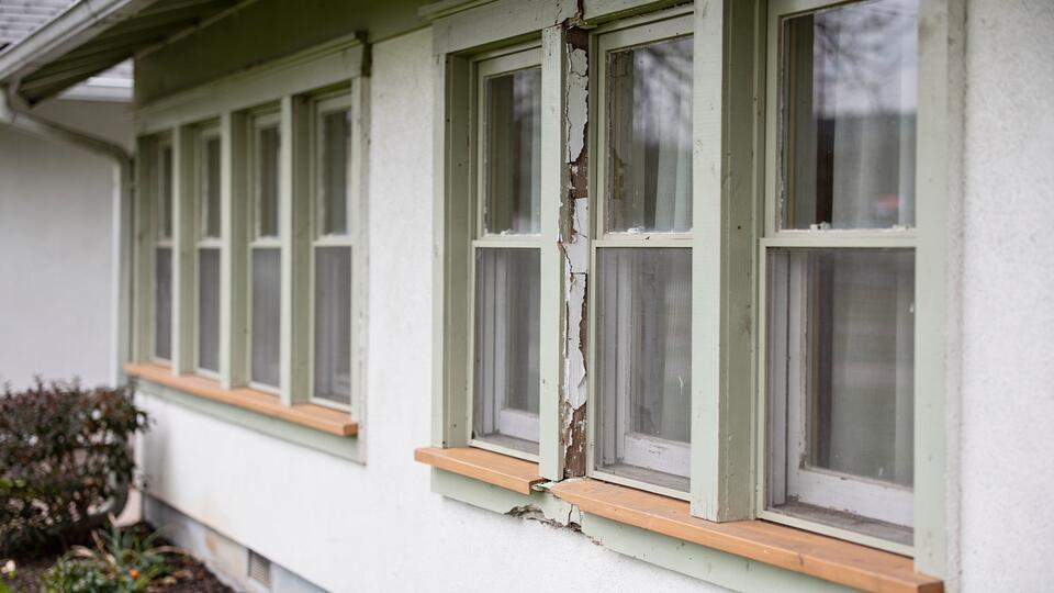 An Austin Homeowner Signed for New Windows. A $16,000 Quote Led to a ...