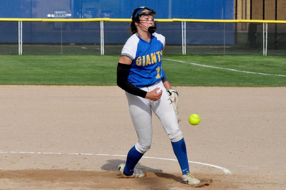 Giants push top seeded Knights to the limit but fall in Section Championship