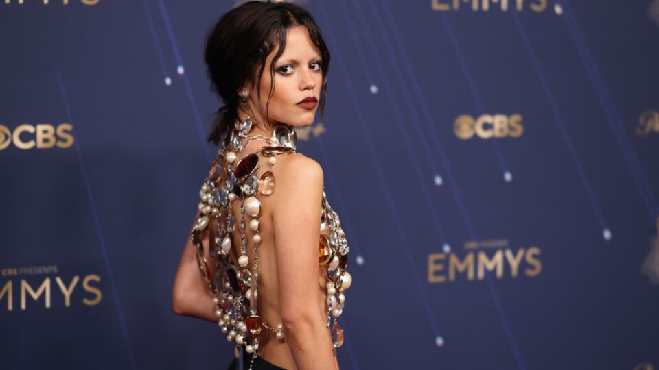 Jenna Ortega Wears Just Jewels as a Top at the Emmys - NewsBreak