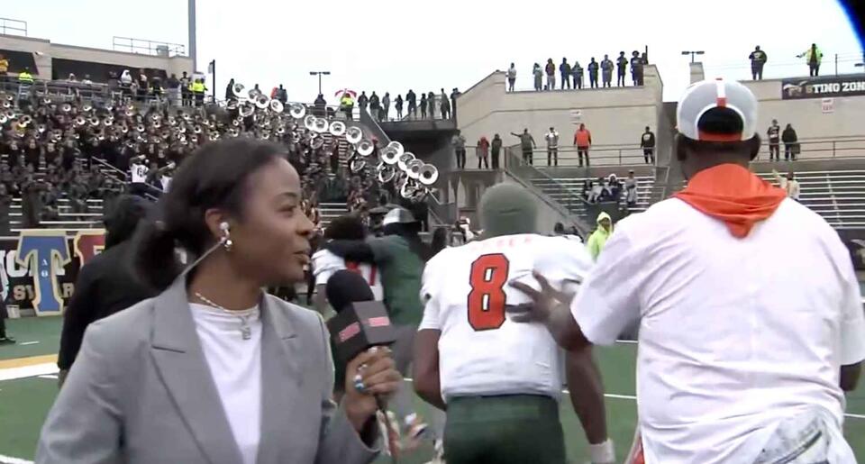 College football player leaves interview mid-question - NewsBreak