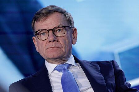 Germany's Wadephul says EU-candidate Serbia must align with the bloc's ...
