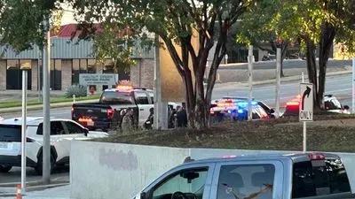 Barricaded subject arrested after SWAT called to NE Austin - NewsBreak
