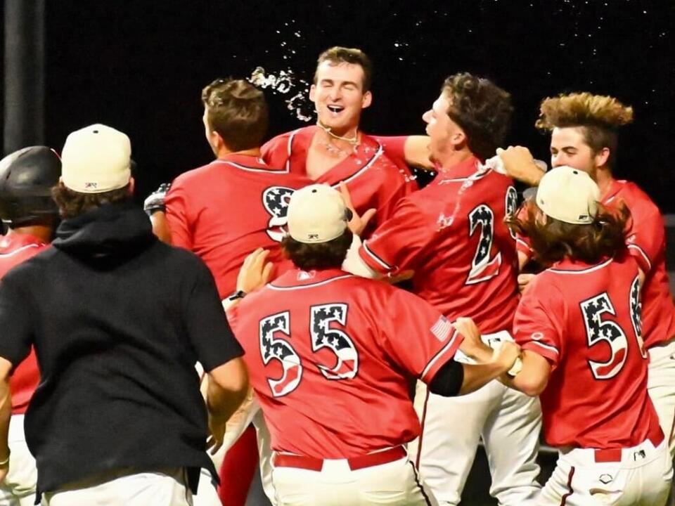 Hill's walk-off double gives Squirrels 12-inning win