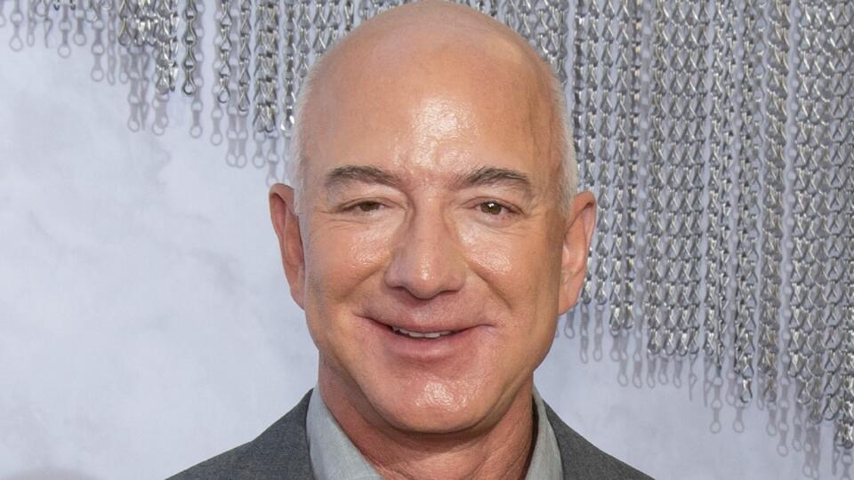 How Much Money Would Every American Get If Jeff Bezos Distributed All ...