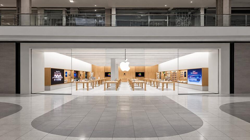 Apple Store Near Los Angeles Closed, No Reopening Date Set - NewsBreak