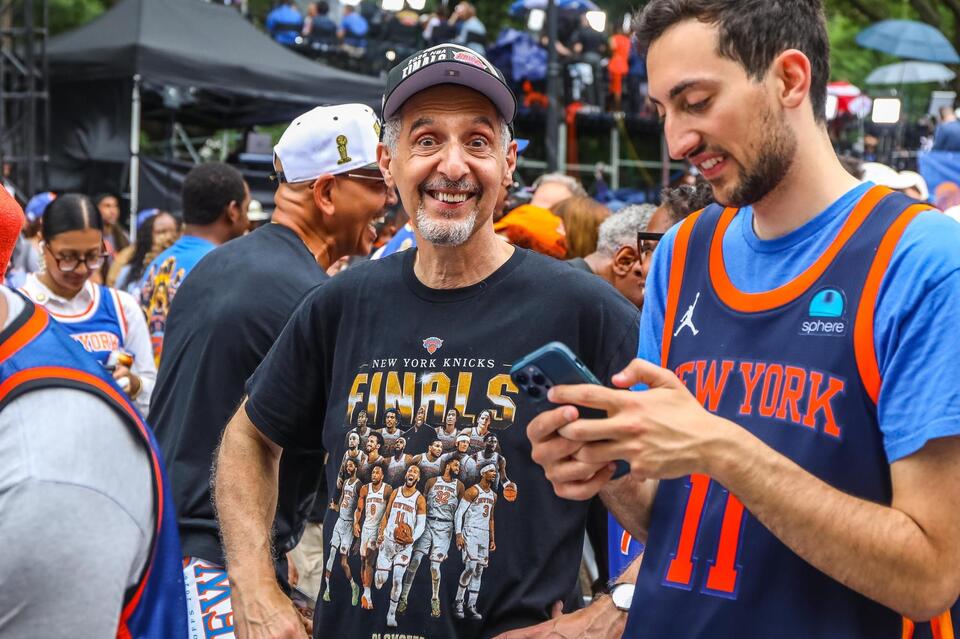 Photos: The New York Knicks Take Mamdani's City Hall