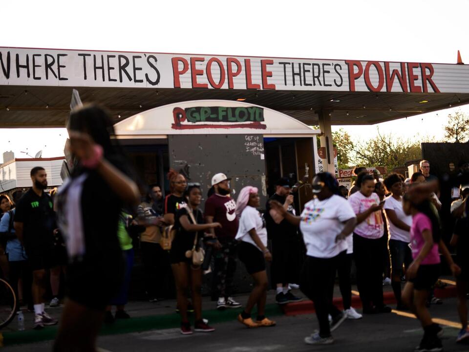Minneapolis looking for a group to redevelop the former gas station at