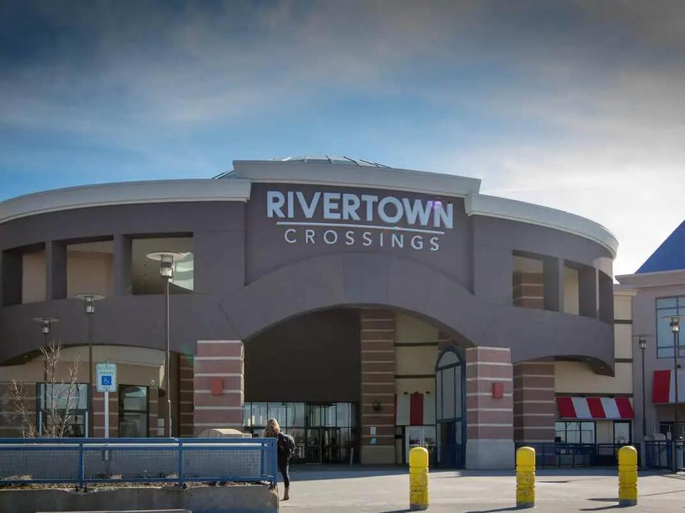 Zales rivertown hot sale crossings mall