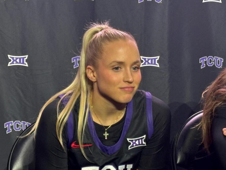 PIC: Chicago Sky’s Hailey Van Lith Dons Glamorous Low-Cut Top In Latest ...