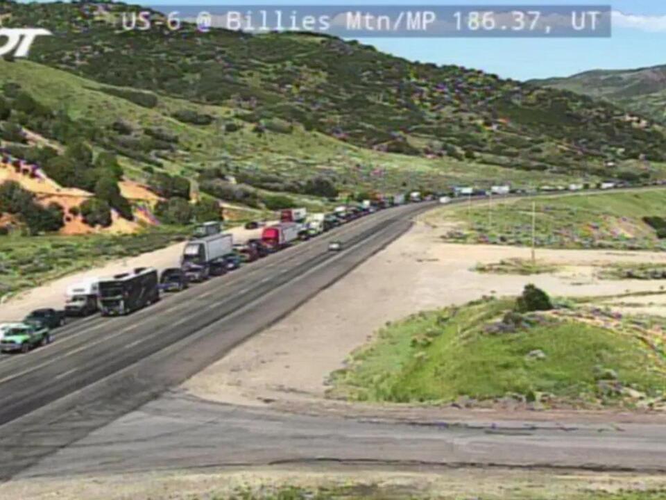 Two killed in 3vehicle crash that closes Spanish Fork Canyon