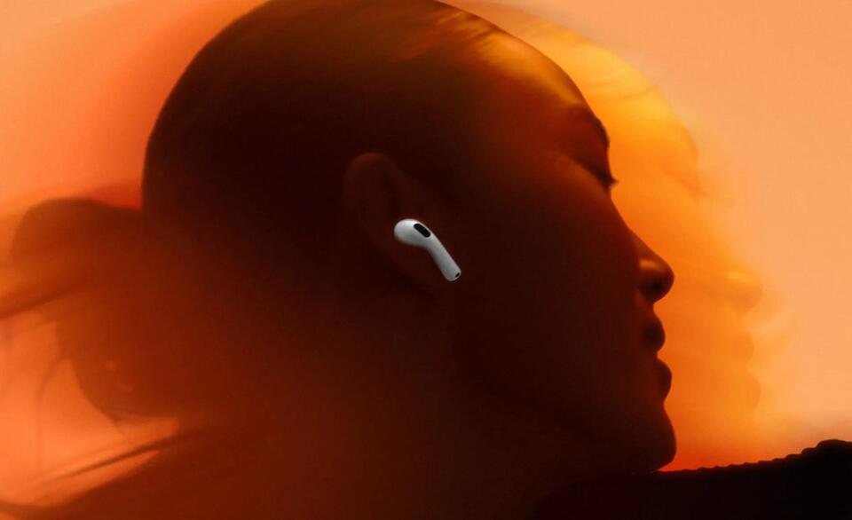 Apple pilots automatic audio switching for third-party audio accessories in Europe