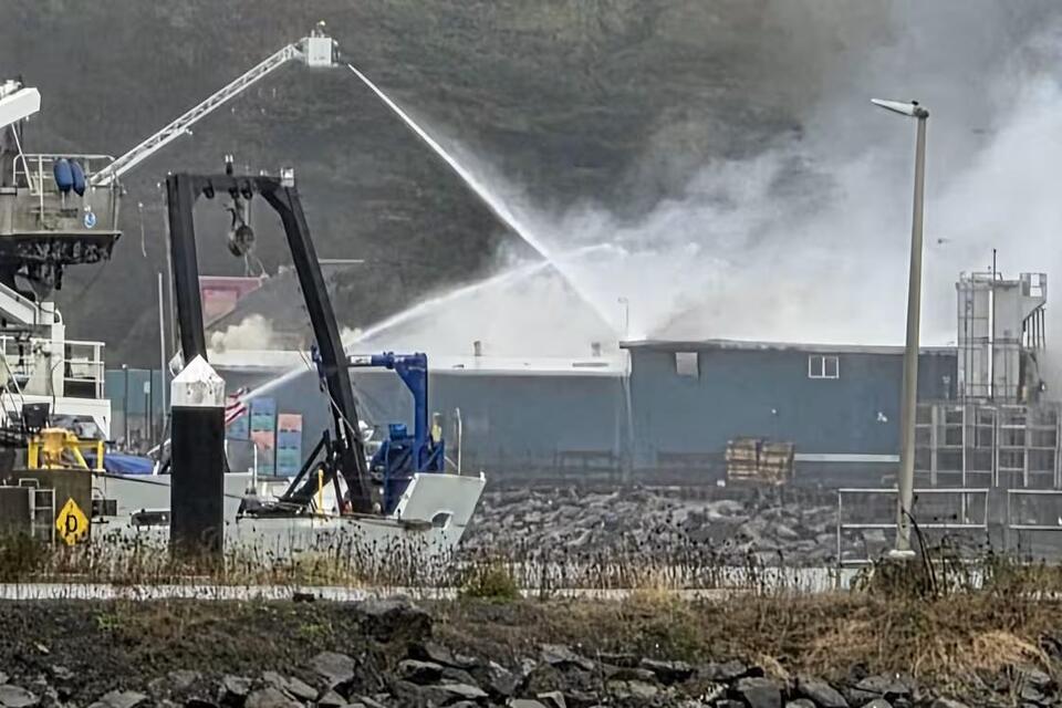 No risk of ammonia contamination, officials say, after fire at Oregon seafood plant prompted evacuations