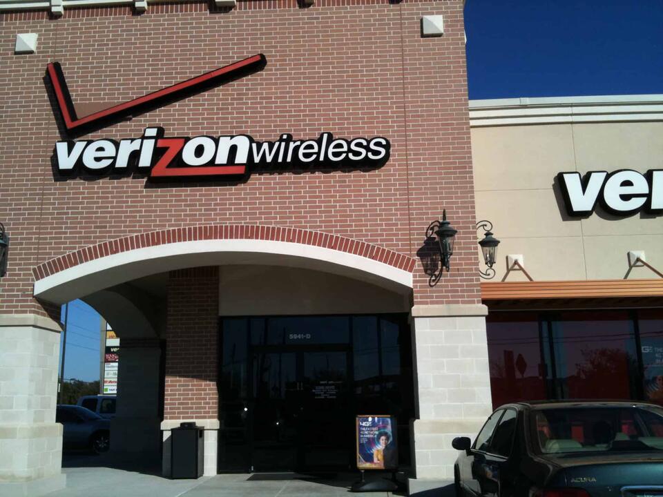 Verizon confirms some customers can keep their landlines - NewsBreak