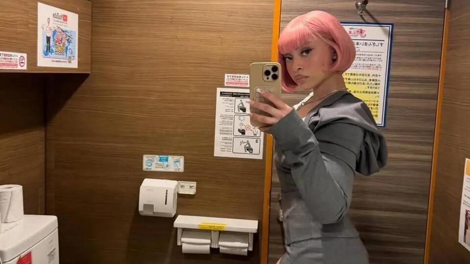 Ice Spice's Mirror Selfie in Mini-Dress Is Impossible to Ignore - NewsBreak