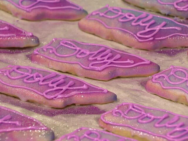 Brentwood bakery sells Dolly cookies for Imagination Library