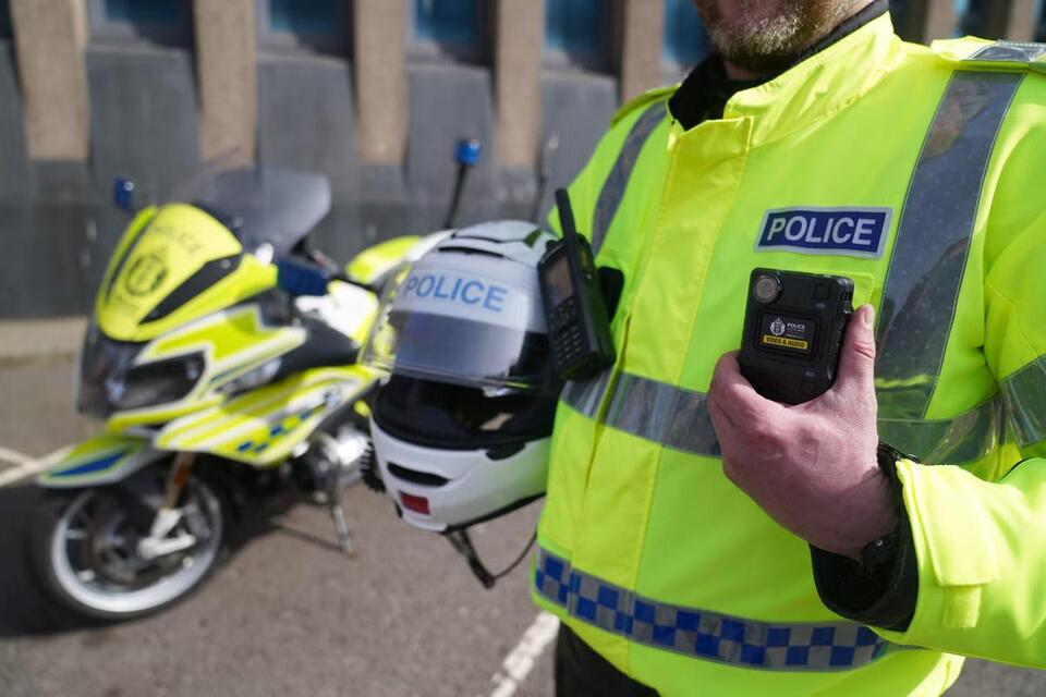 Quakers condemn Met Police raid as six arrested in Westminster meeting ...