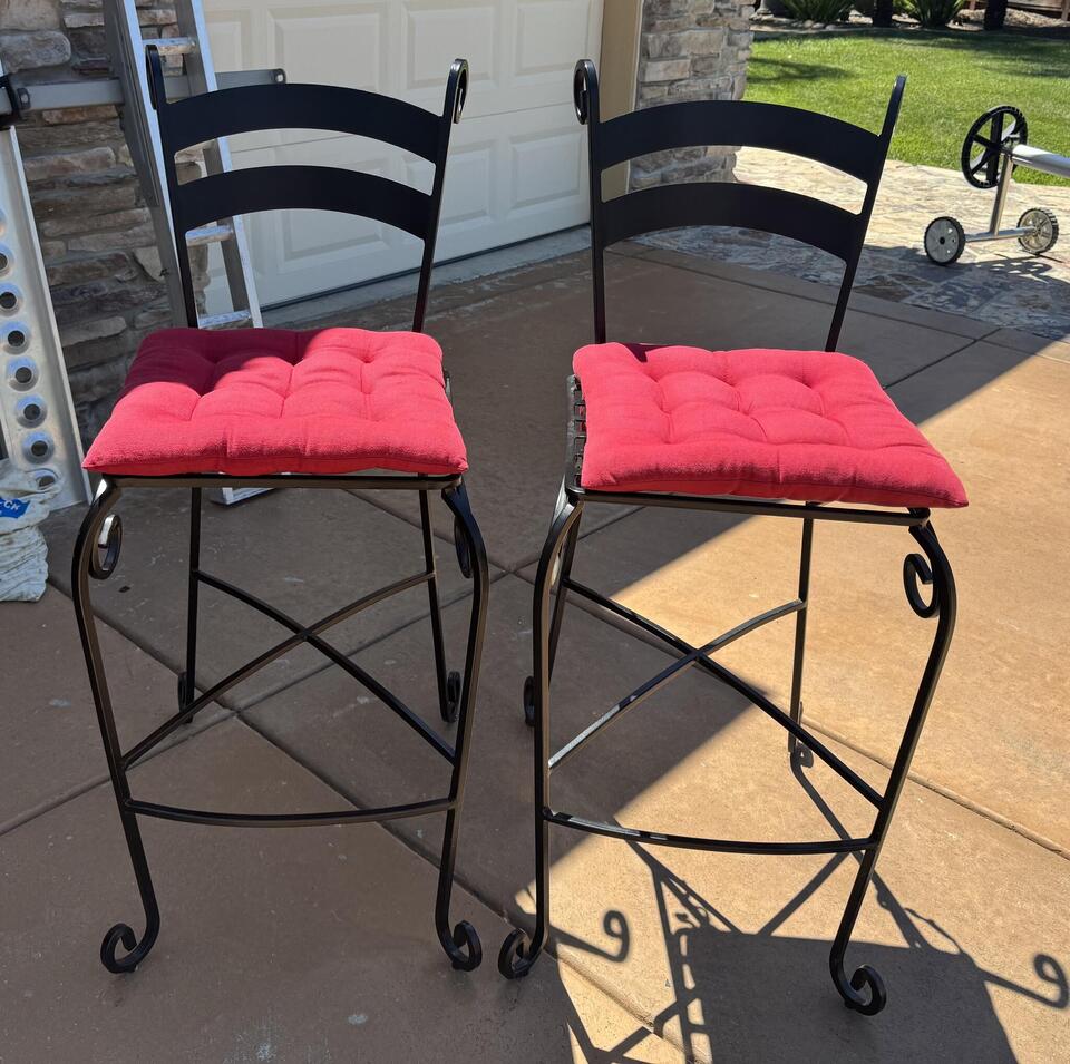 🎁 Community Freebies in Brentwood — Furniture & More - NewsBreak
