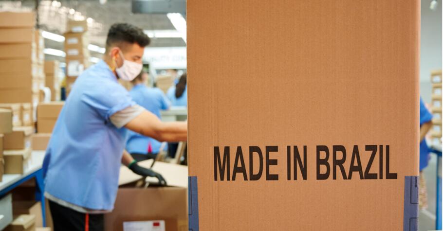 As Sustainability Efforts Increase, Brazilian Footwear Sales Soar – NewsBreak