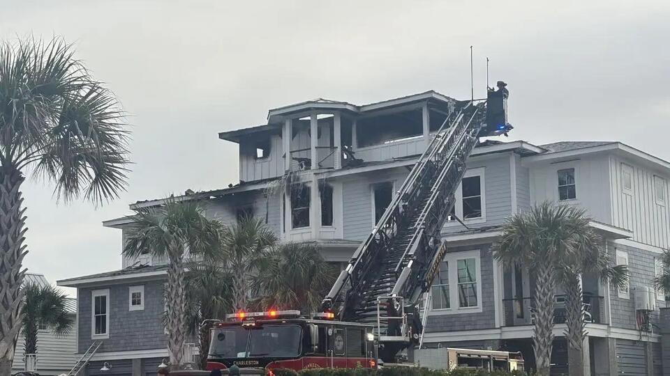 Emergency Crews Battle House Fire in South Carolina - NewsBreak