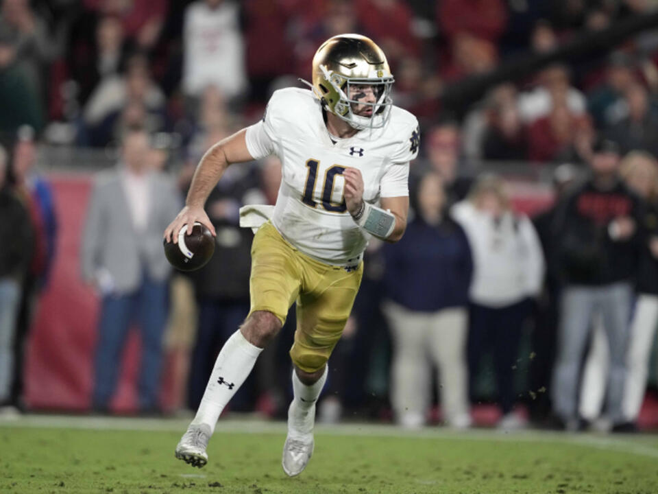 Former Notre Dame, Arizona State Quarterback Makes College Football