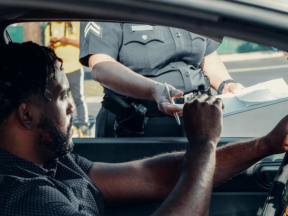 Police Stop a Car for a Broken Tail Light - What They Find Suprised ...