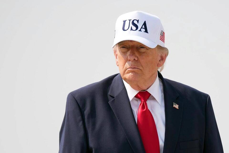Image for Democrats are railing against Trump’s $1.4 billion in crypto income. Will his financial disclosure derail a key crypto bill in Congress?