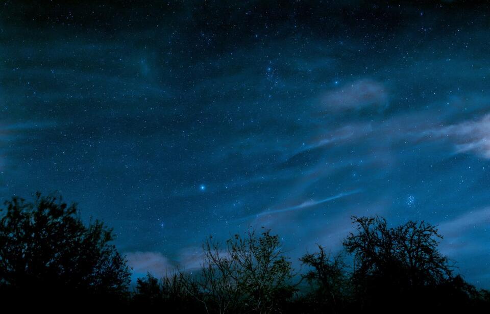 Strange 6-Light Triangle Object Reported Over Illinois - NewsBreak