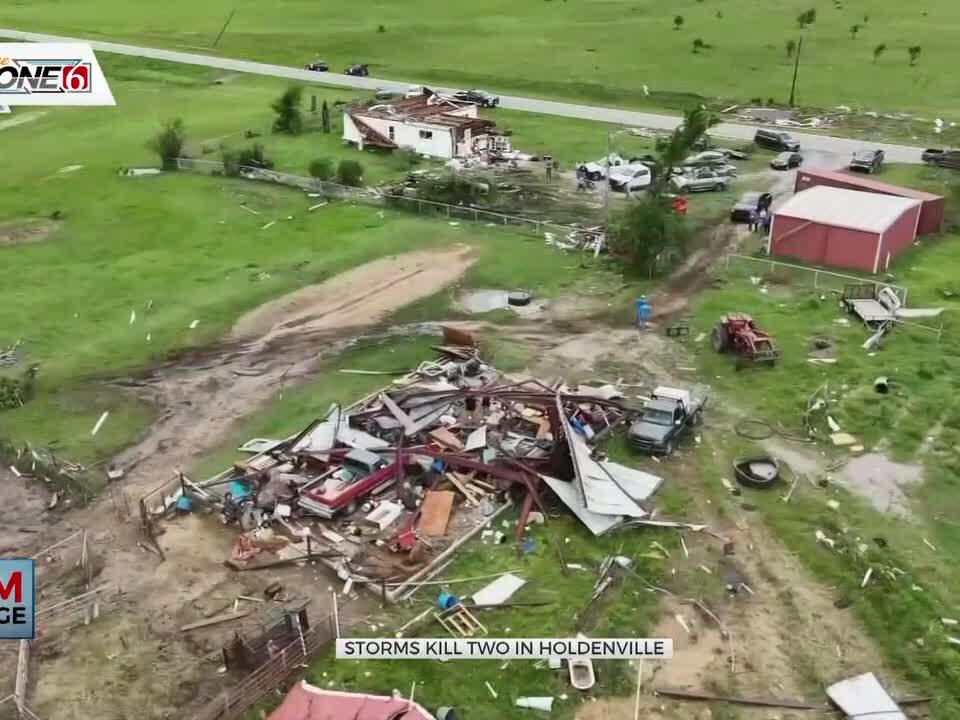 Oklahoma Storms 2 Killed By Tornado Near Holdenville