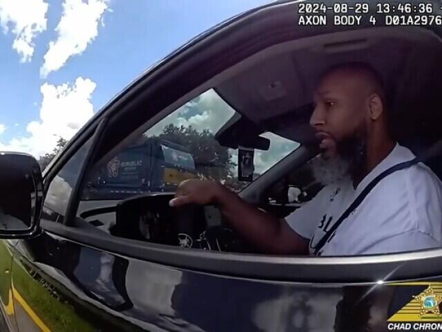 Body cam footage shows arrest of Tampa community activist during ...