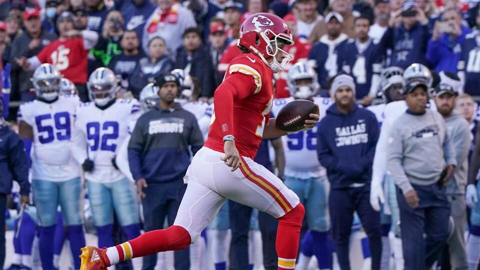 CBS Banking on Potential Record-Setting Chiefs-Cowboys Game - NewsBreak