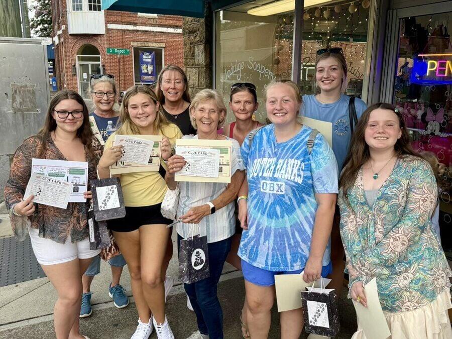 Ladies Night Out offers chance to shop, sip and stroll - NewsBreak