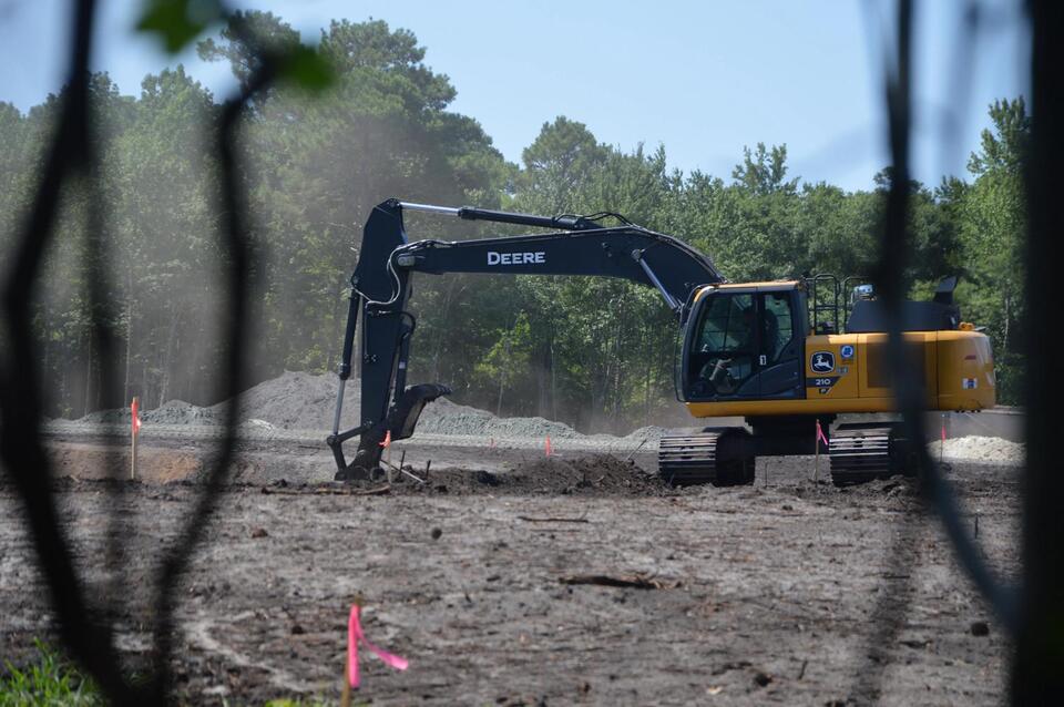 Neighbors detail ‘unbreathable’ air near Monkey Junction development ...