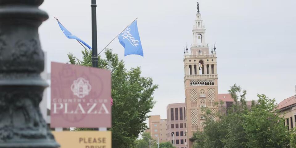 Port KC approves up to $1.49B in bonds for Country Club Plaza, says taxpayers not on the hook