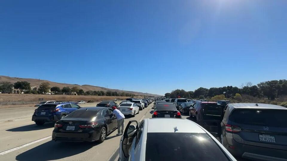 Woman detained while walking on Hwy. 101 in San Jose dies