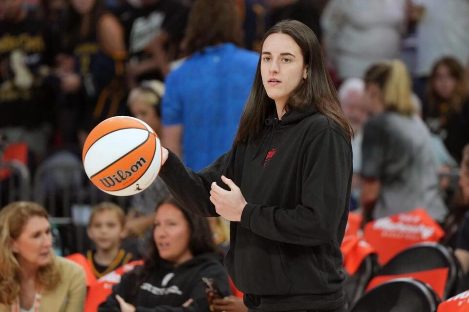 WNBA Legend Candace Parker Sends Career-Deciding Advice to Caitlin Clark  After Fever Star's Heartbreaking Injury - NewsBreak