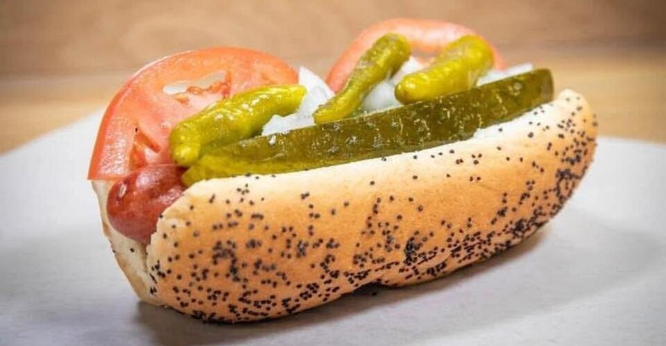 People Drive from Across East Tennessee for the Vienna Beef Chicago Dogs at This Knoxville Spot