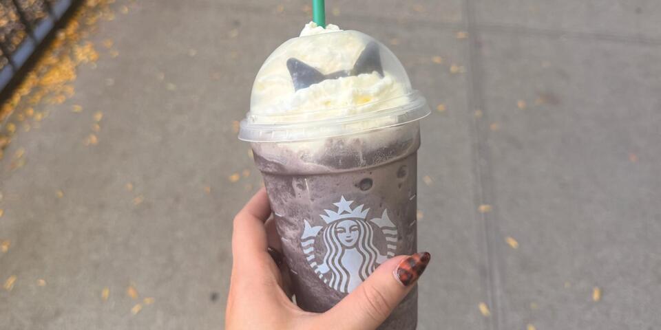 I Tried Starbucks’ New Black Cat Frappuccino—Is It Actually Worth ...