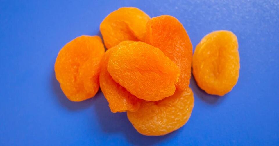 9 Fruits With the Most Calcium for Strong Bones and Teeth