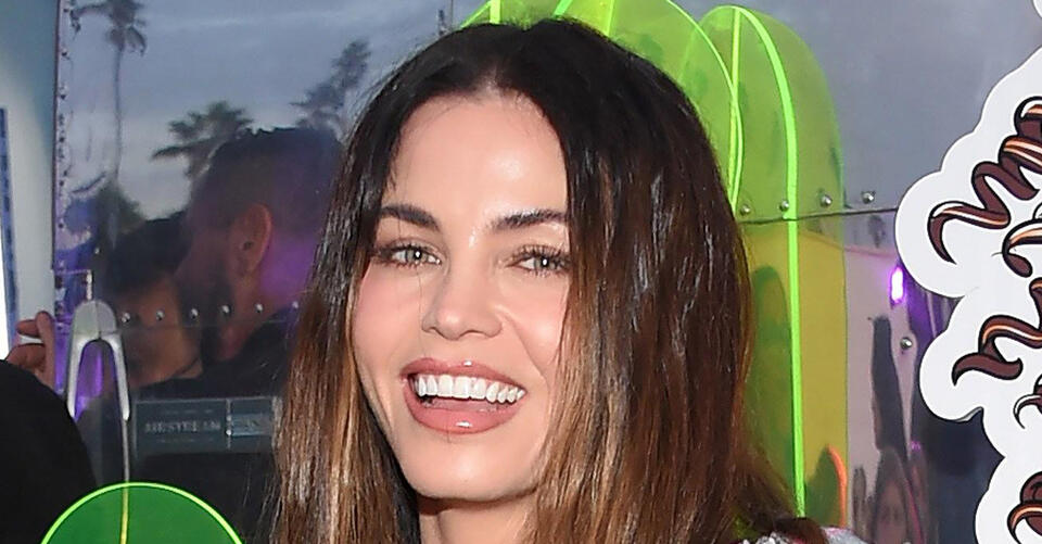 Jenna Dewan Looks Effortlessly Chic in Suede Moto Jacket & Pointy Fall Boots – NewsBreak