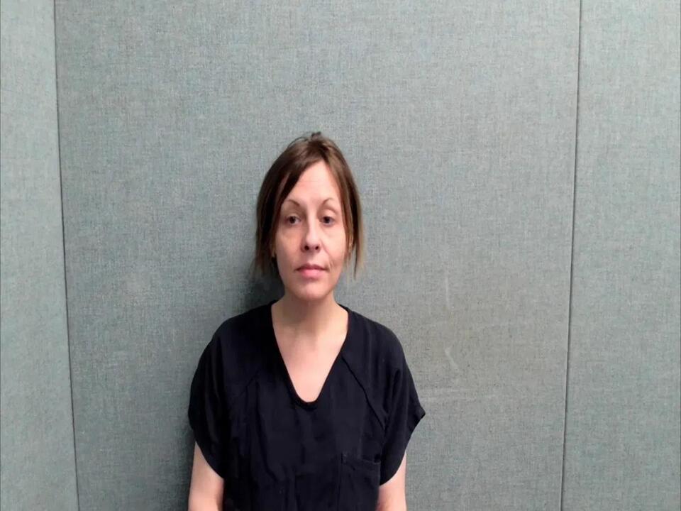 Plea hearing delayed a month for Redmond woman charged with murdering ...