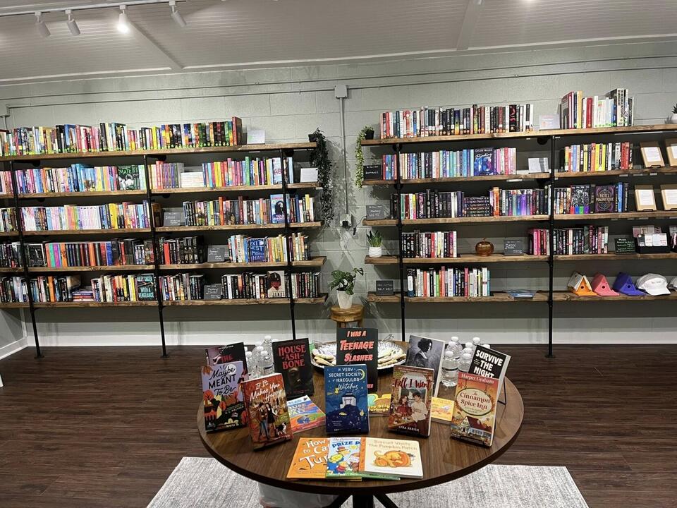 Bookstore sisters open Wallflower Book Co. NewsBreak