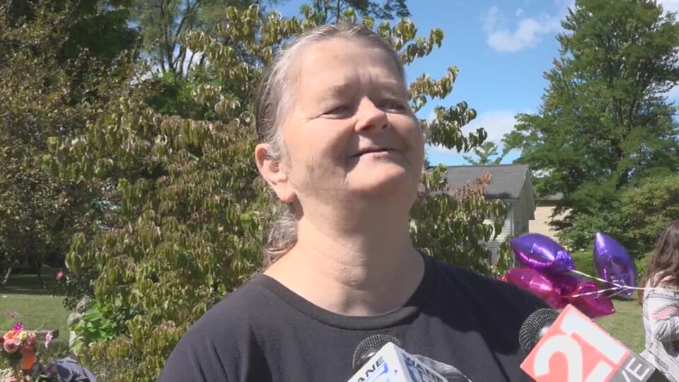 Family and community release balloons in remembrance of April Tinsley ...