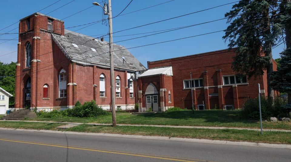 Crown Point again condemns city's oldest church after restoration plan ...