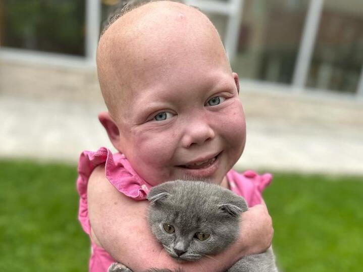 TikTok star ‘Bella Brave’ Thomson dies aged 10 as parents pay emotional