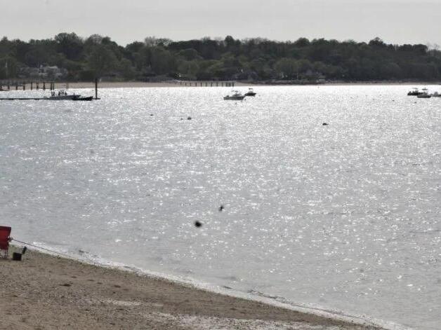 County Cites Bacteria Levels in Beaches Advisory