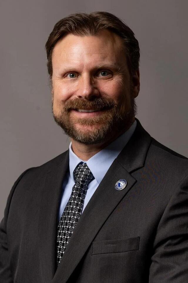 Clinton superintendent ends final year early - NewsBreak