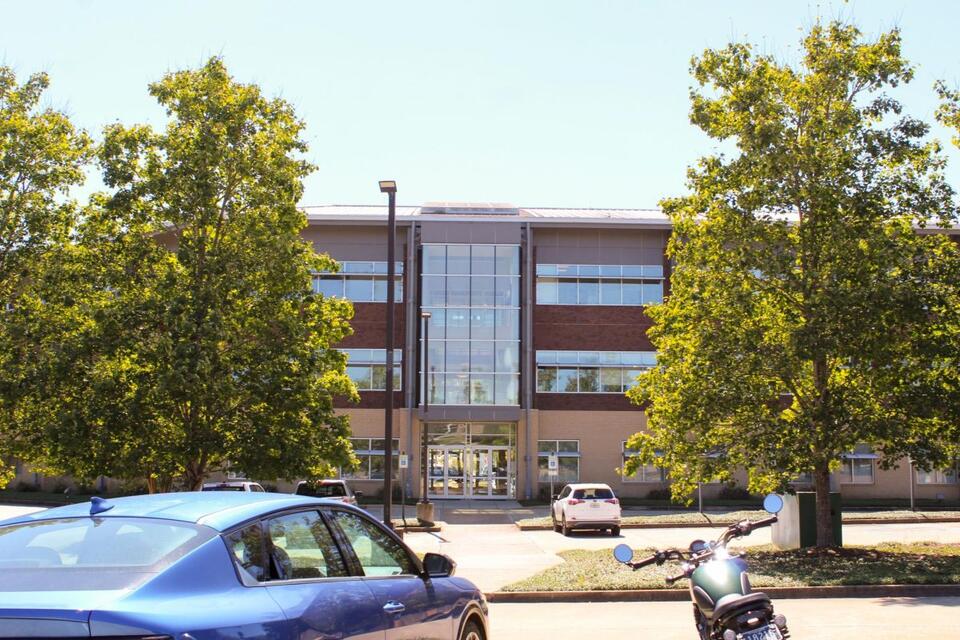 Bulldog Innovation Labs to bring startup research space to Starkville ...